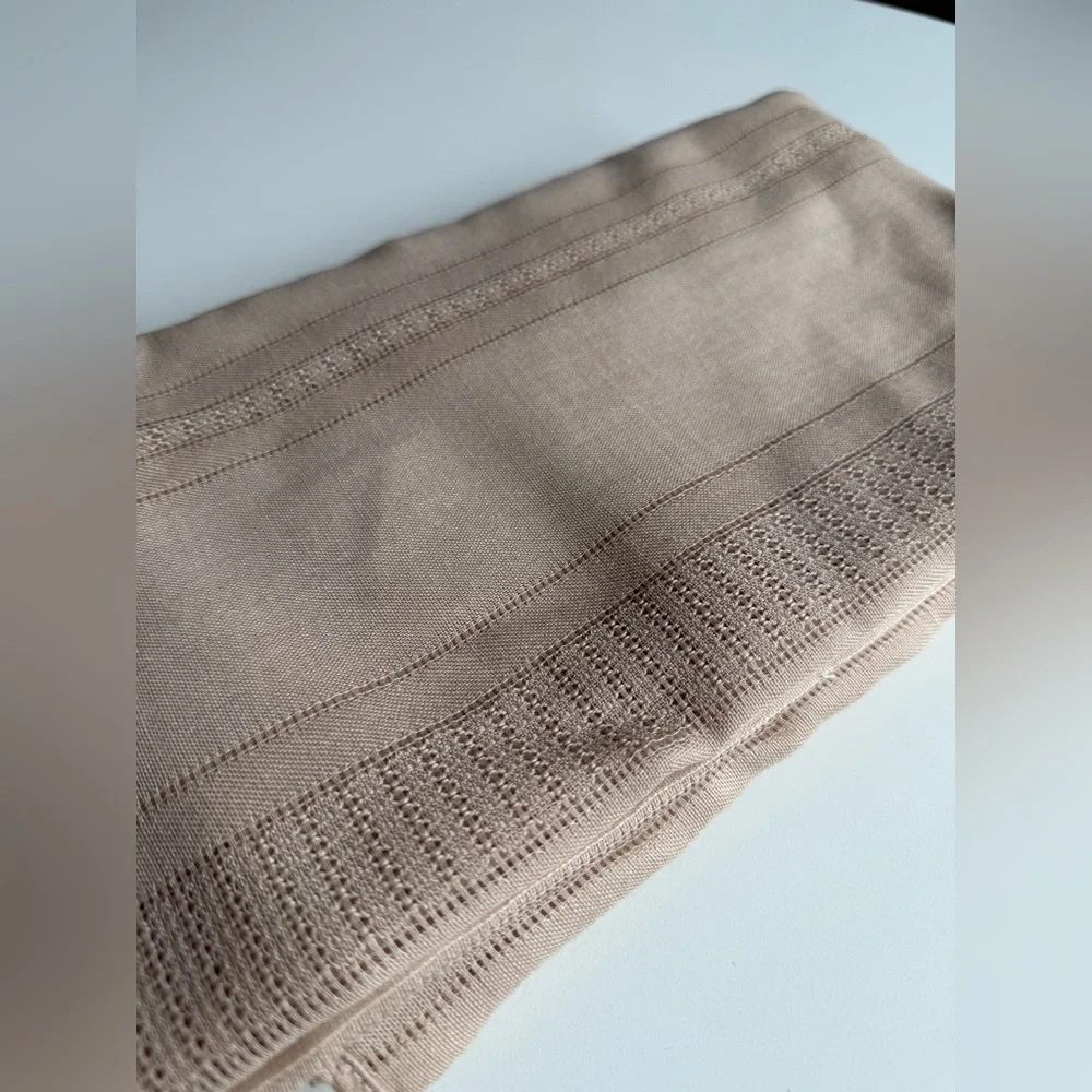 Tablecloth 60”x102” Beige, Excellent Quality Vintage Cotton